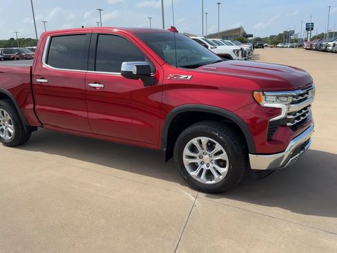 Used 2025 Chevrolet Silverado 1500 LTZ w/ LTZ Premium Package AWD/4WD image 3