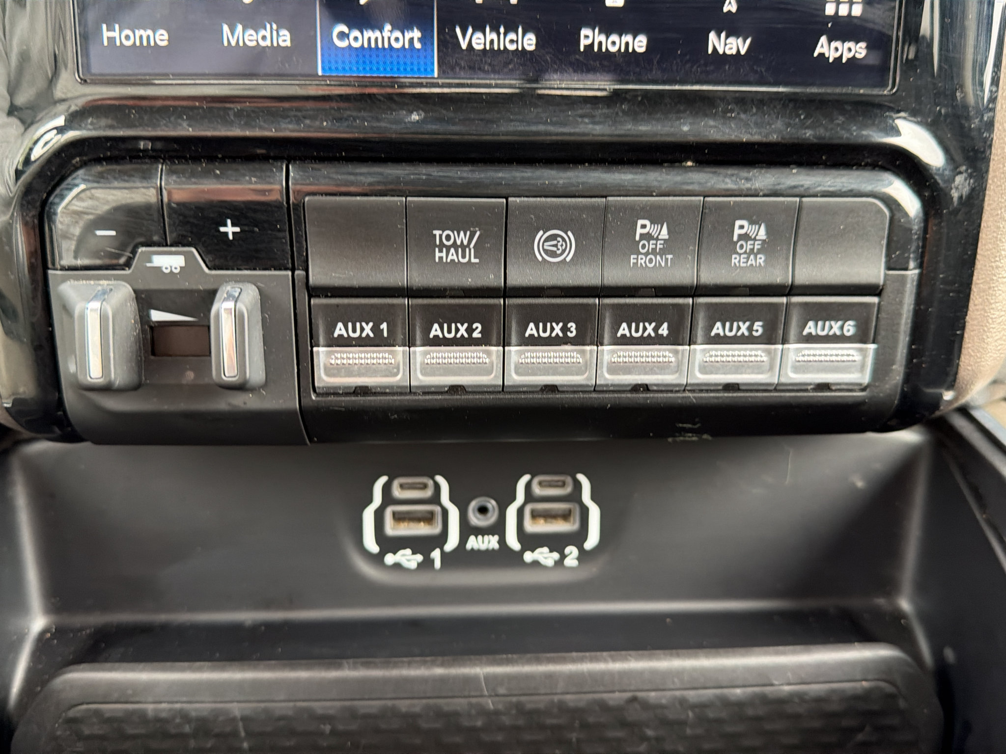 Used 2024 RAM 3500 Laramie w/ Bed Utility Group AWD/4WD image 30