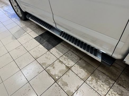 Used 2015 Ford F150 Lariat image 28