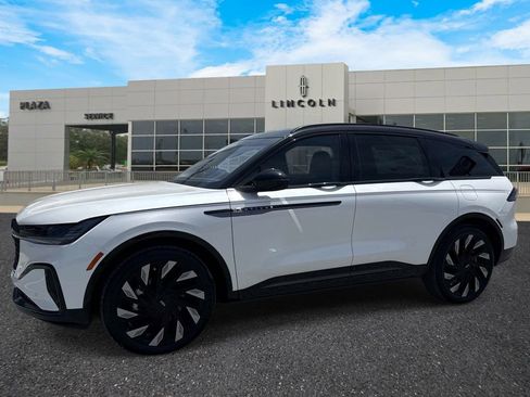 New 2026 Lincoln Nautilus Reserve w/ Jet Appearance Package AWD/4WD image 7