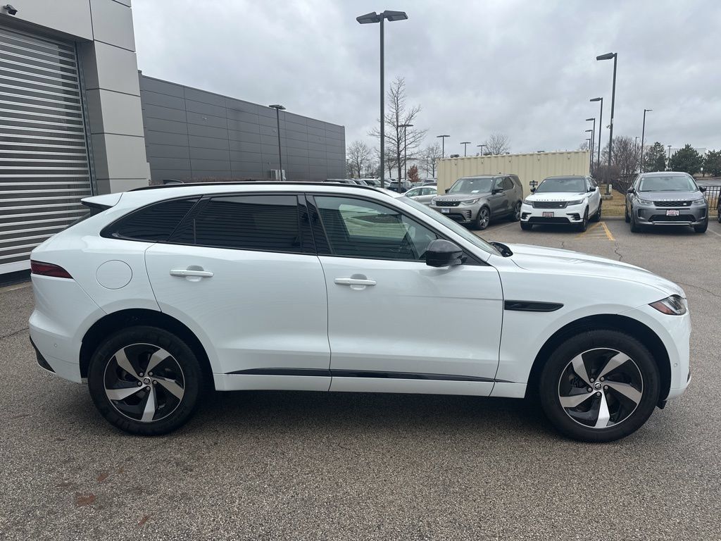 Used 2026 Jaguar F-PACE R-Dynamic S AWD/4WD image 4