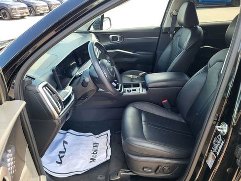 Used 2024 Kia Sorento S w/ Panoramic Sunroof Package FWD image 10