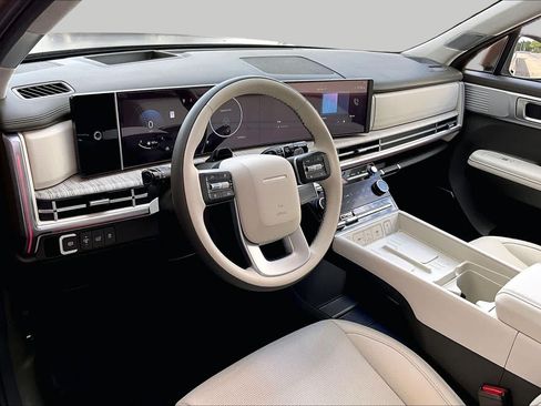 Used 2025 Hyundai Santa Fe Calligraphy FWD image 19