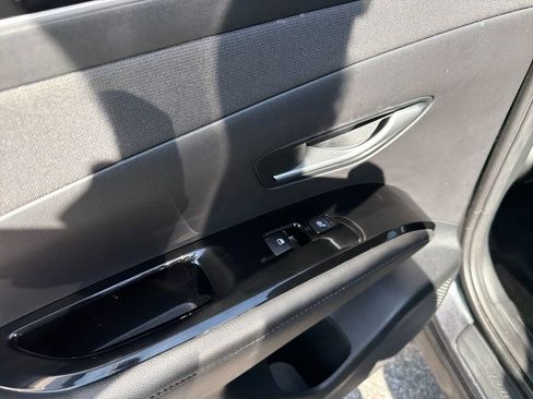 Used 2024 Hyundai Tucson Limited FWD image 19