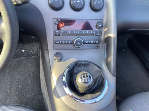 Used 2007 Pontiac Solstice Convertible w/ Preferred Package RWD image 7