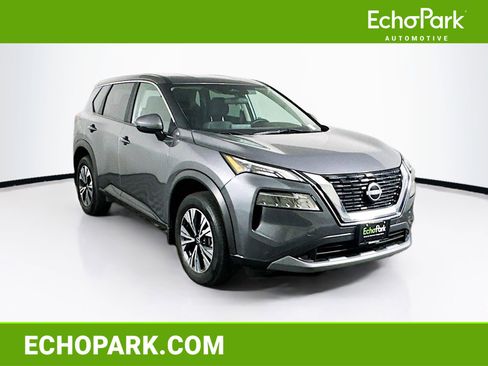 Used 2023 Nissan Rogue SV image 1