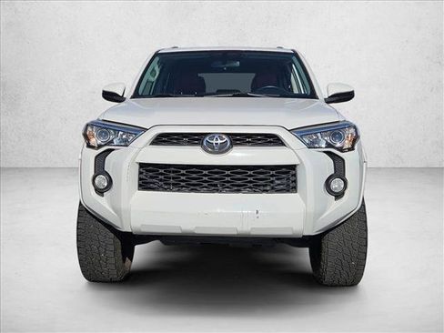Used 2016 Toyota 4Runner SR5 AWD/4WD image 2