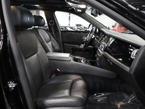 Used 2015 Rolls-Royce Ghost Base image 46