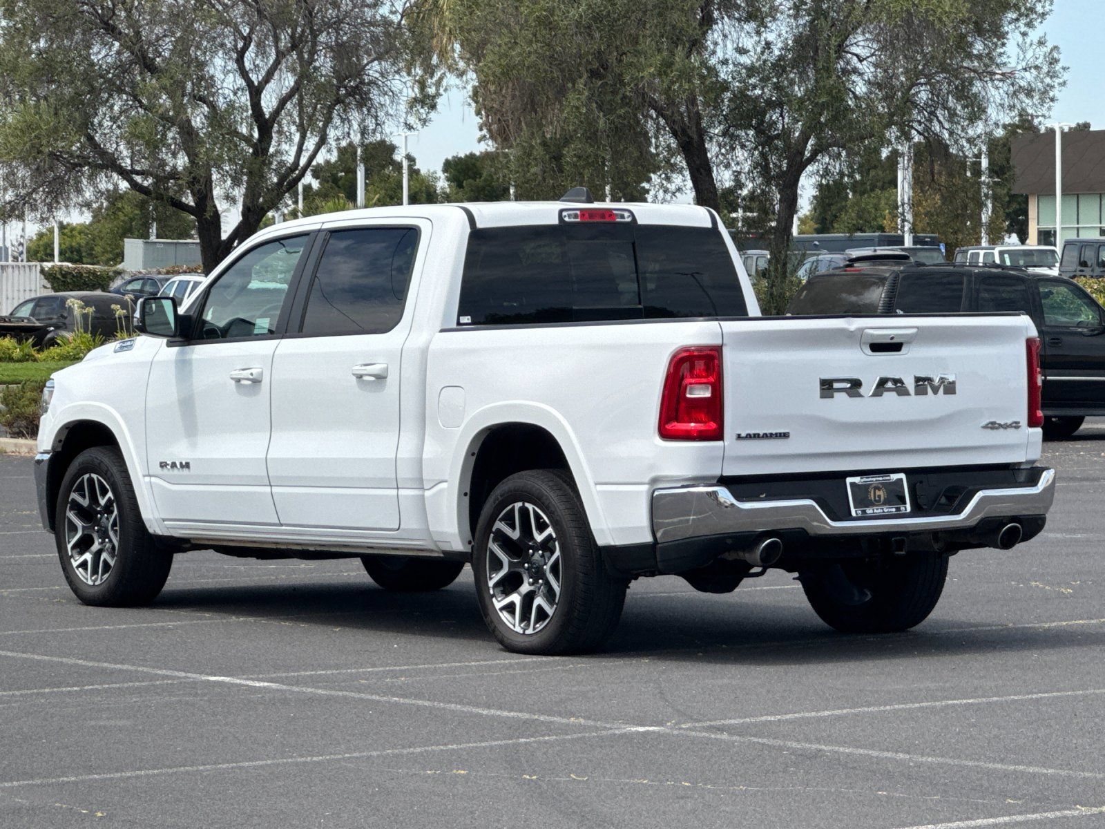 Used 2025 RAM 1500 Laramie AWD/4WD image 6