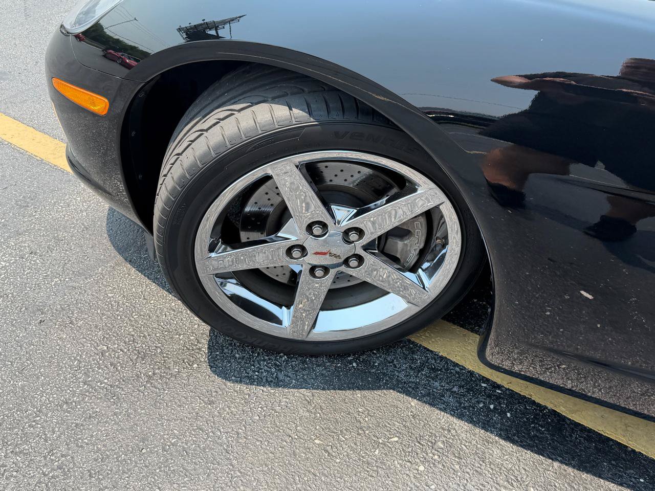 Used 2008 Chevrolet Corvette Convertible w/ Preferred Equipment Group RWD image 11