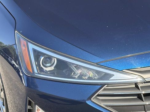 Used 2020 Hyundai Elantra SE FWD image 5
