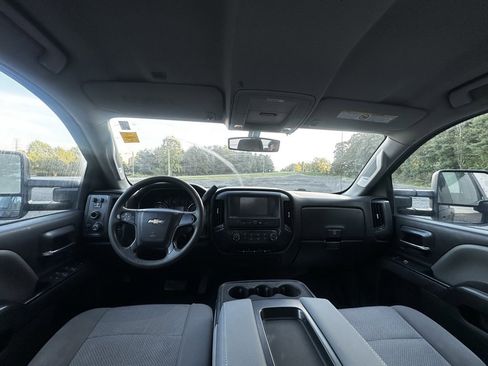 Used 2018 Chevrolet Silverado 3500 W/T image 11