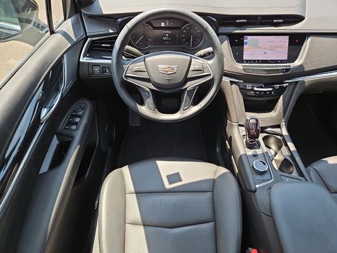 Certified 2023 Cadillac XT5 Premium Luxury FWD image 11