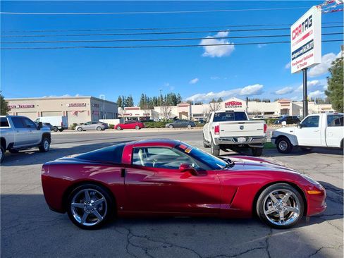 Used 2006 Chevrolet Corvette Coupe w/ Preferred Equipment Group image 3