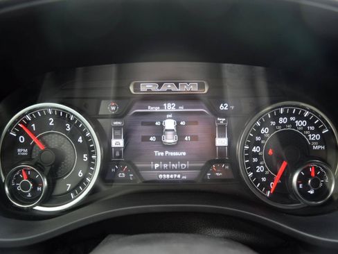 Used 2021 RAM 1500 Big Horn AWD/4WD image 22