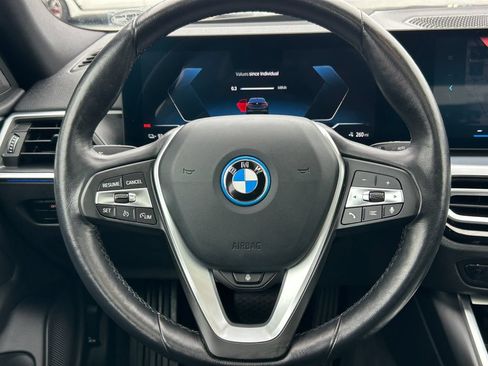 Used 2023 BMW i4 eDrive40 w/ Premium Package RWD image 18