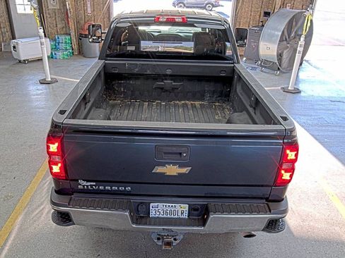 Used 2019 Chevrolet Silverado 2500 W/T AWD/4WD image 5