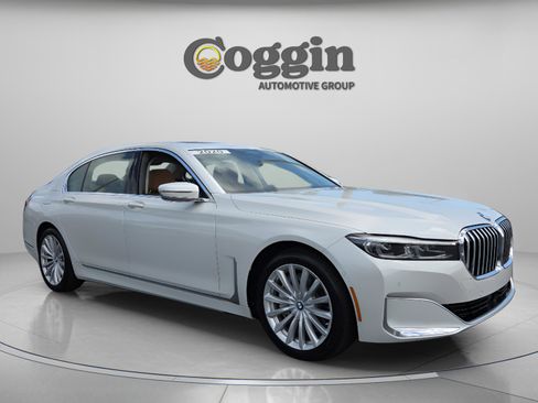 Used 2020 BMW 745e xDrive image 8