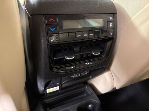 Used 2022 Jeep Grand Cherokee L Limited image 35