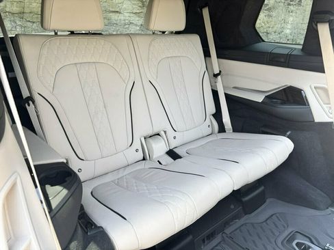 Used 2020 BMW X7 M50i w/ Executive Package AWD/4WD image 21