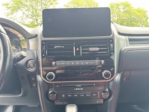 Used 2022 Lexus GX 460 Premium w/ Premium Package AWD/4WD image 23