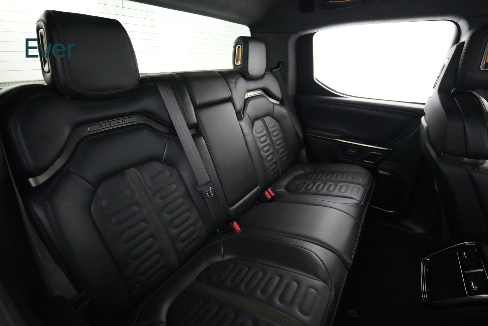 Used 2022 Rivian R1T Adventure AWD/4WD image 5