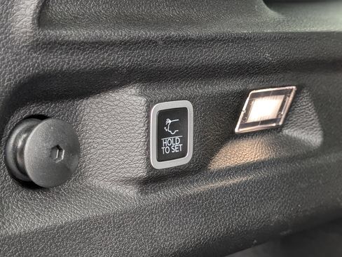 Used 2025 Jeep Grand Cherokee L Limited w/ Luxury Tech Group II RWD image 22