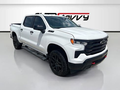 Used 2025 Chevrolet Silverado 1500 LT Trail Boss w/ Convenience Package II AWD/4WD image 1