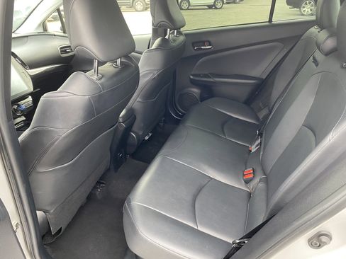 Used 2018 Toyota Prius Four image 13