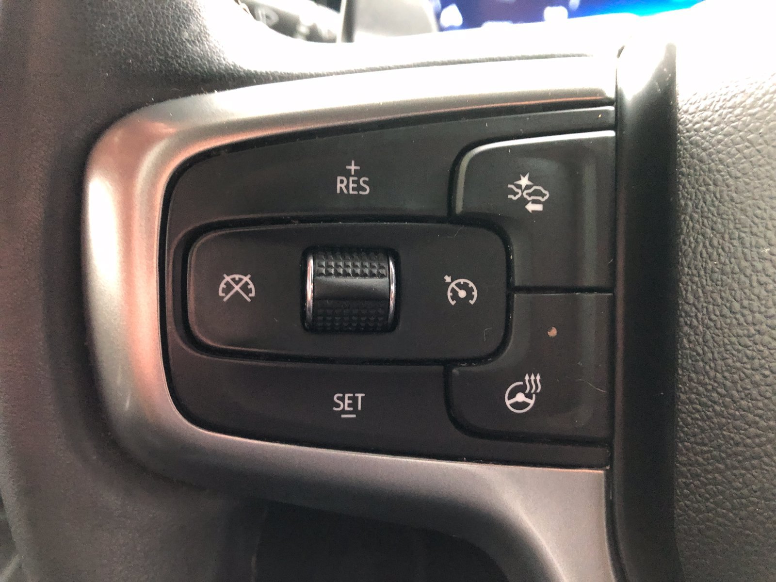 Used 2025 Chevrolet Silverado 1500 RST AWD/4WD image 32