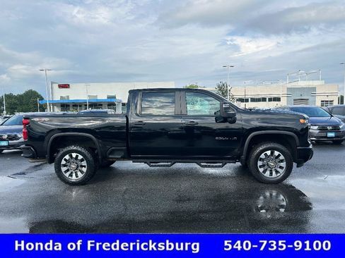 Used 2024 Chevrolet Silverado 2500 Custom w/ Custom Convenience Package AWD/4WD image 6