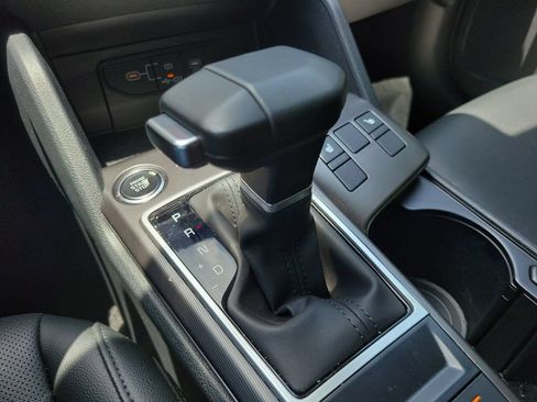Certified 2026 Kia Sportage SX FWD image 31