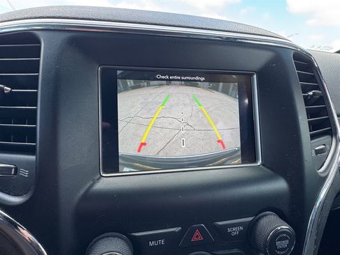 Used 2018 Jeep Grand Cherokee Limited image 8