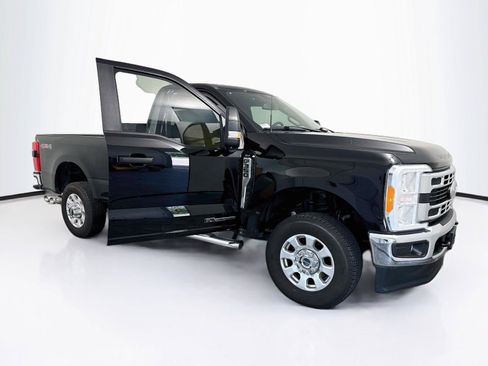 Used 2023 Ford F350 XLT w/ 360-Degree Camera Package AWD/4WD image 16