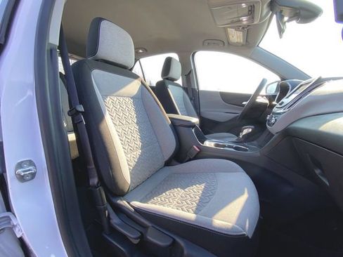 Used 2023 Chevrolet Equinox LS image 26