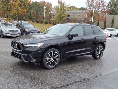 Used 2024 Volvo XC60 B5 Plus image 9