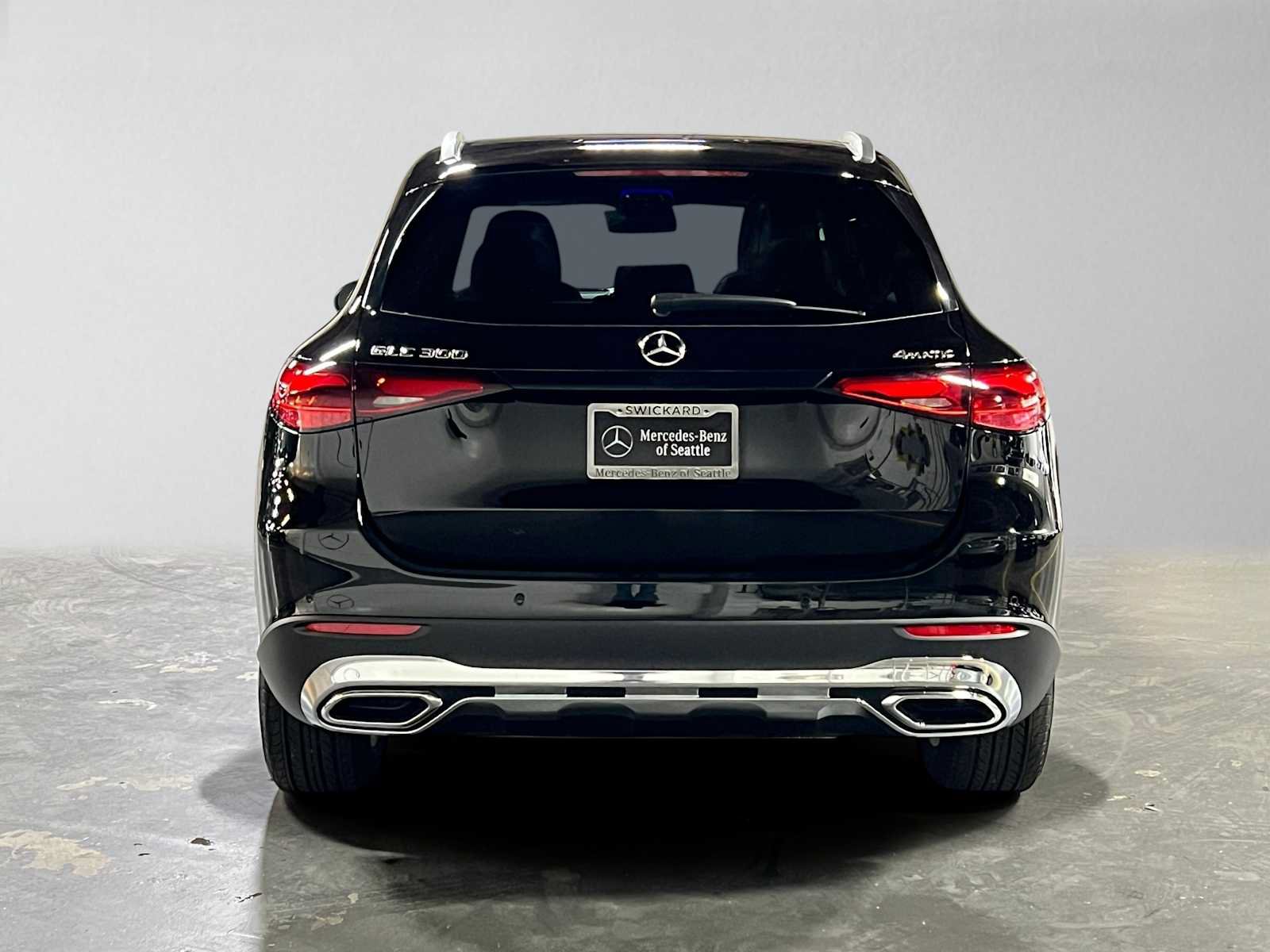 Used 2026 Mercedes-Benz GLC 300 4MATIC image 4