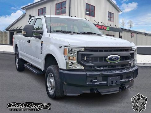Used 2022 Ford F250 XL w/ Power Equipment Group AWD/4WD image 1