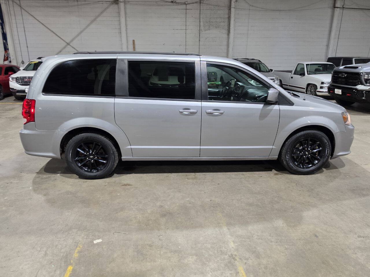 Used 2019 Dodge Grand Caravan GT FWD image 14