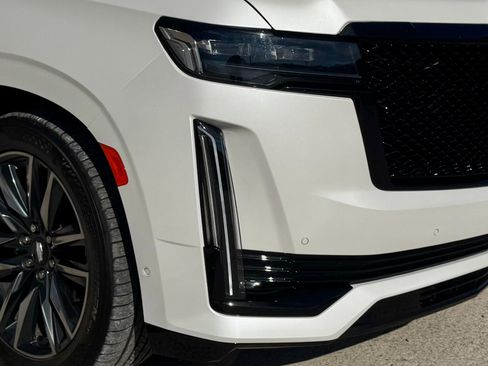 Used 2022 Cadillac Escalade Sport Platinum w/ LPO, ONYX Package image 99