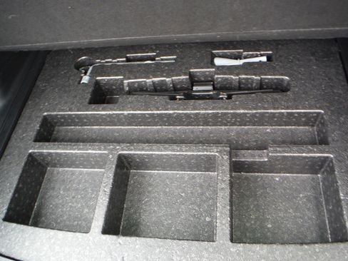 Used 2023 Honda HR-V LX image 31