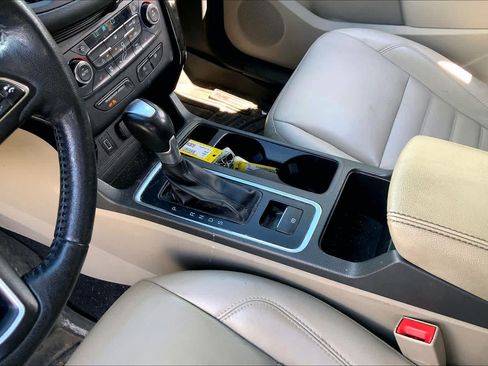 Used 2017 Ford Escape Titanium AWD/4WD image 17