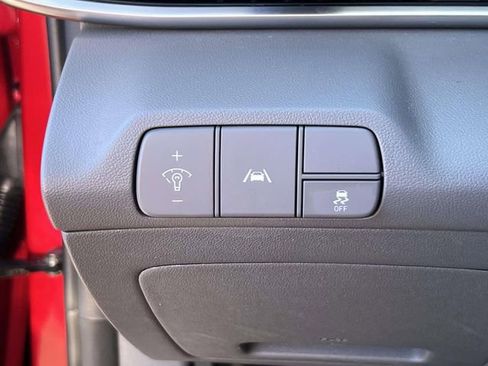 Certified 2023 Hyundai Elantra SEL image 17