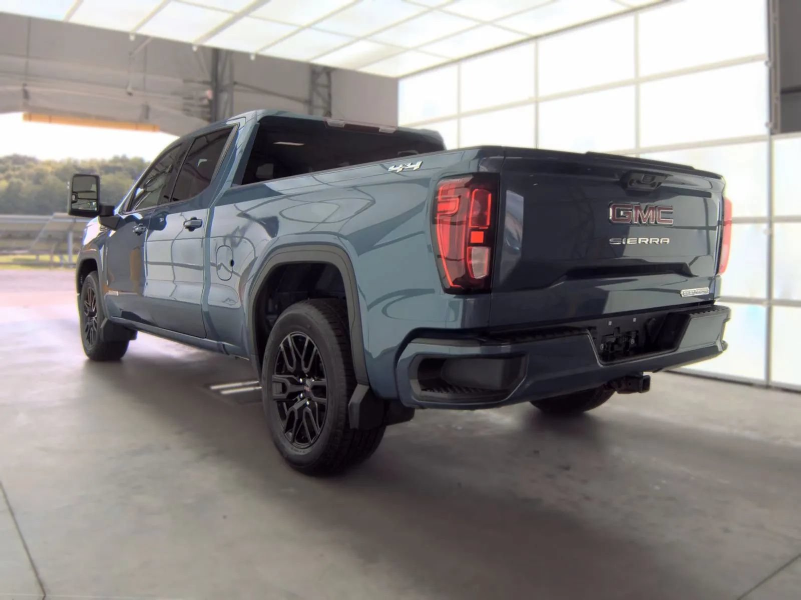Used 2024 GMC Sierra 1500 Elevation AWD/4WD image 13