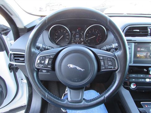 Used 2017 Jaguar F-PACE Prestige AWD/4WD image 14