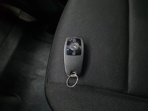 Used 2022 Mercedes-Benz Sprinter 2500 image 32