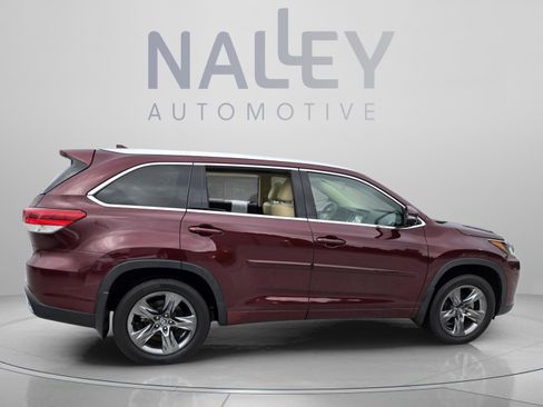 Used 2017 Toyota Highlander Limited Platinum AWD/4WD image 6