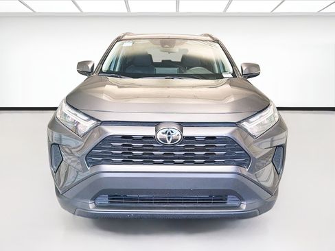 Used 2025 Toyota RAV4 XLE FWD image 2