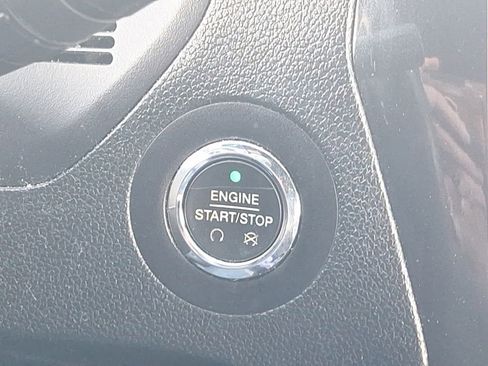 Used 2017 Ford Explorer XLT w/ Equipment Group 202A image 31