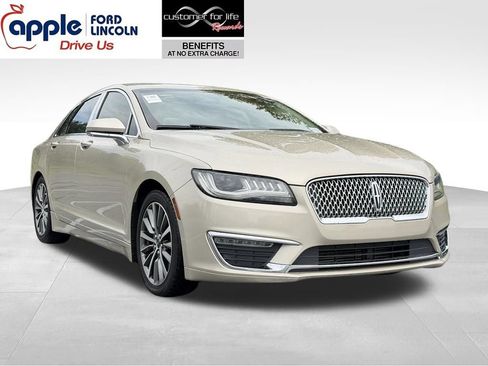Used 2017 Lincoln MKZ Select w/ Select Plus Package FWD image 1